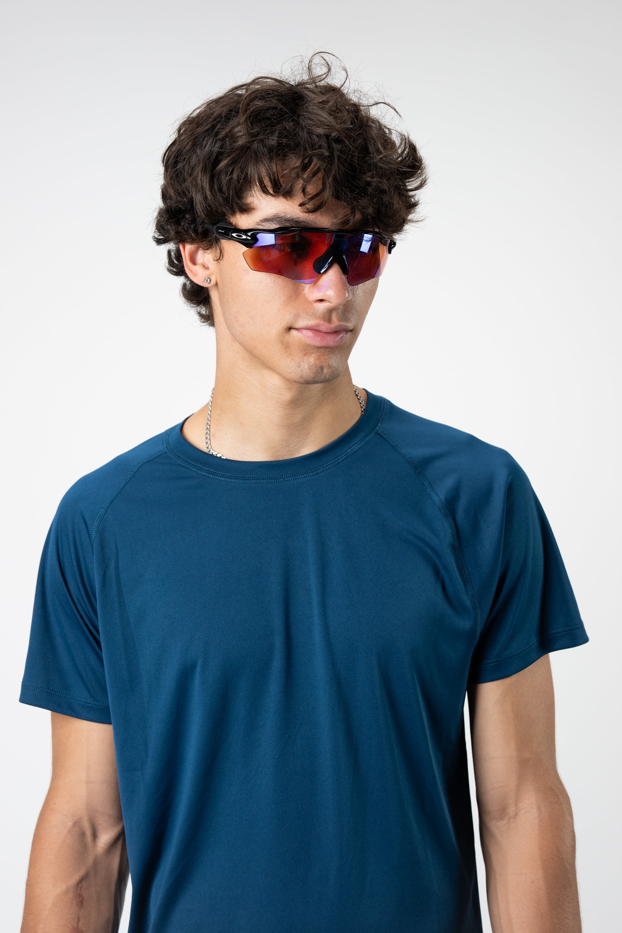 Model: Mateo, Size: Medium, Height” 6’1”/185cm
