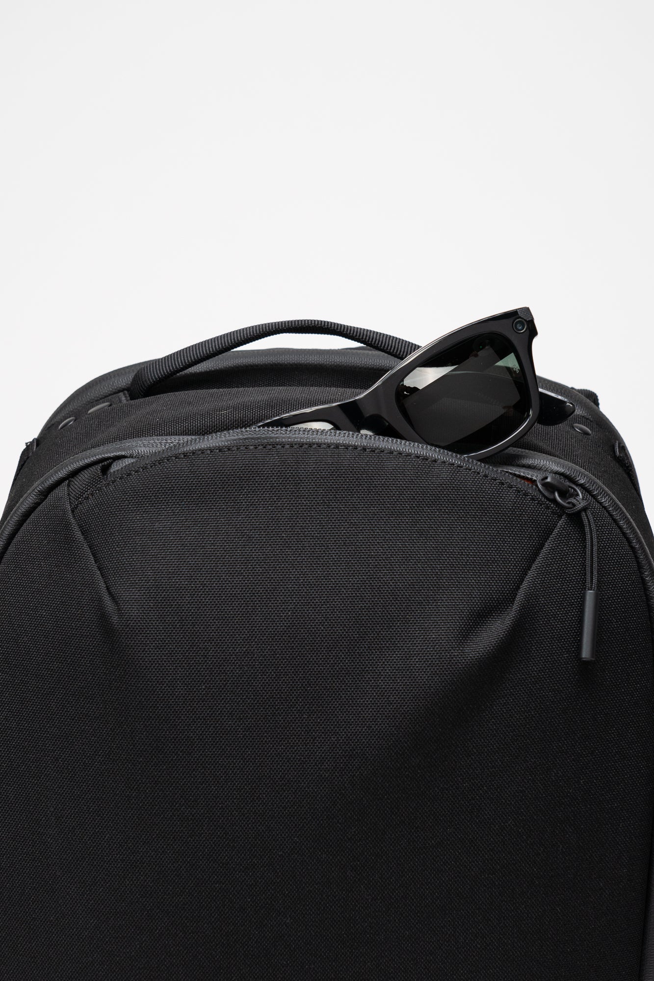 Commuter Backpack - 22L External / 20L internal capacity