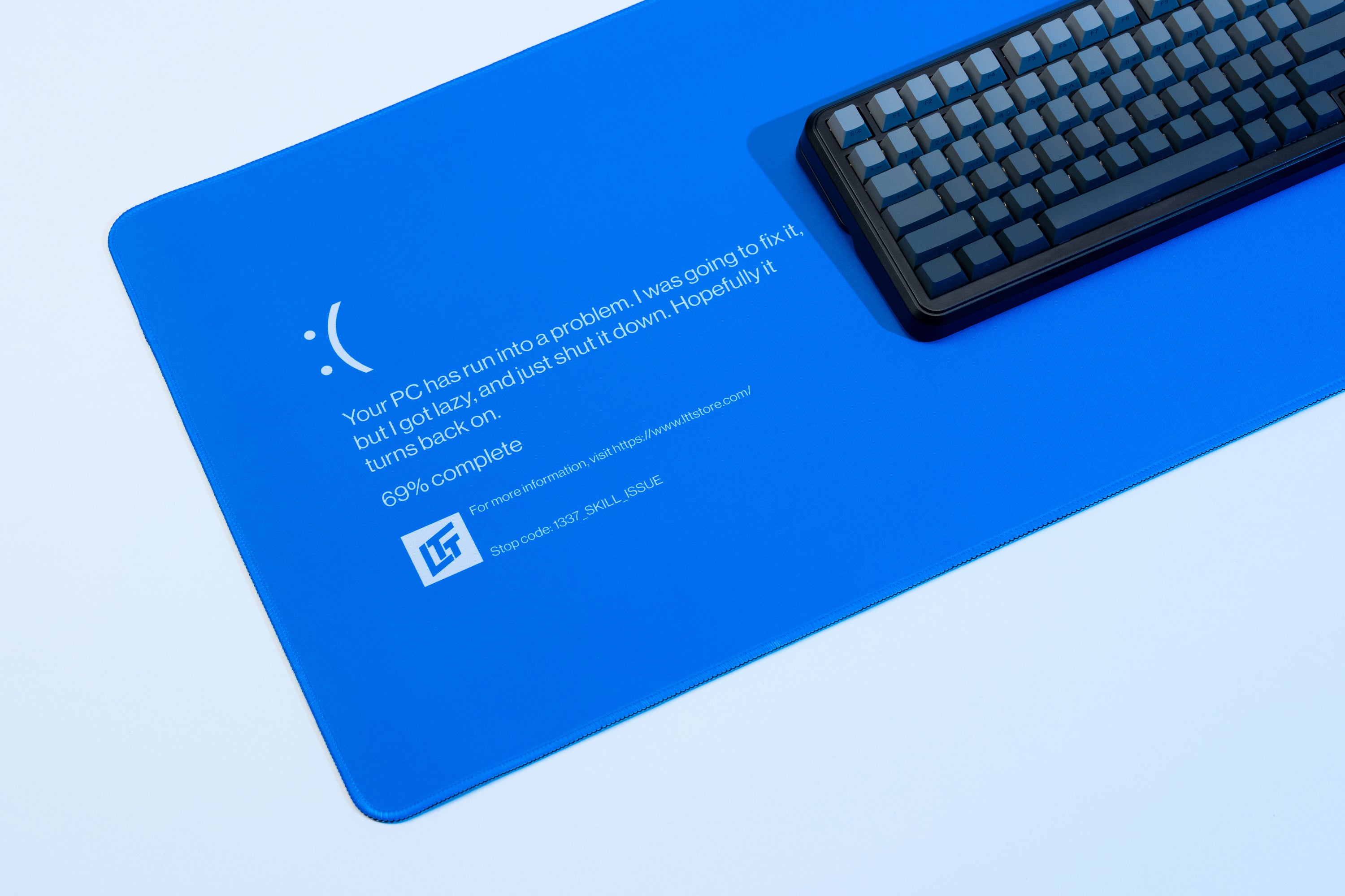 Blue Screen of Death Desk Pad