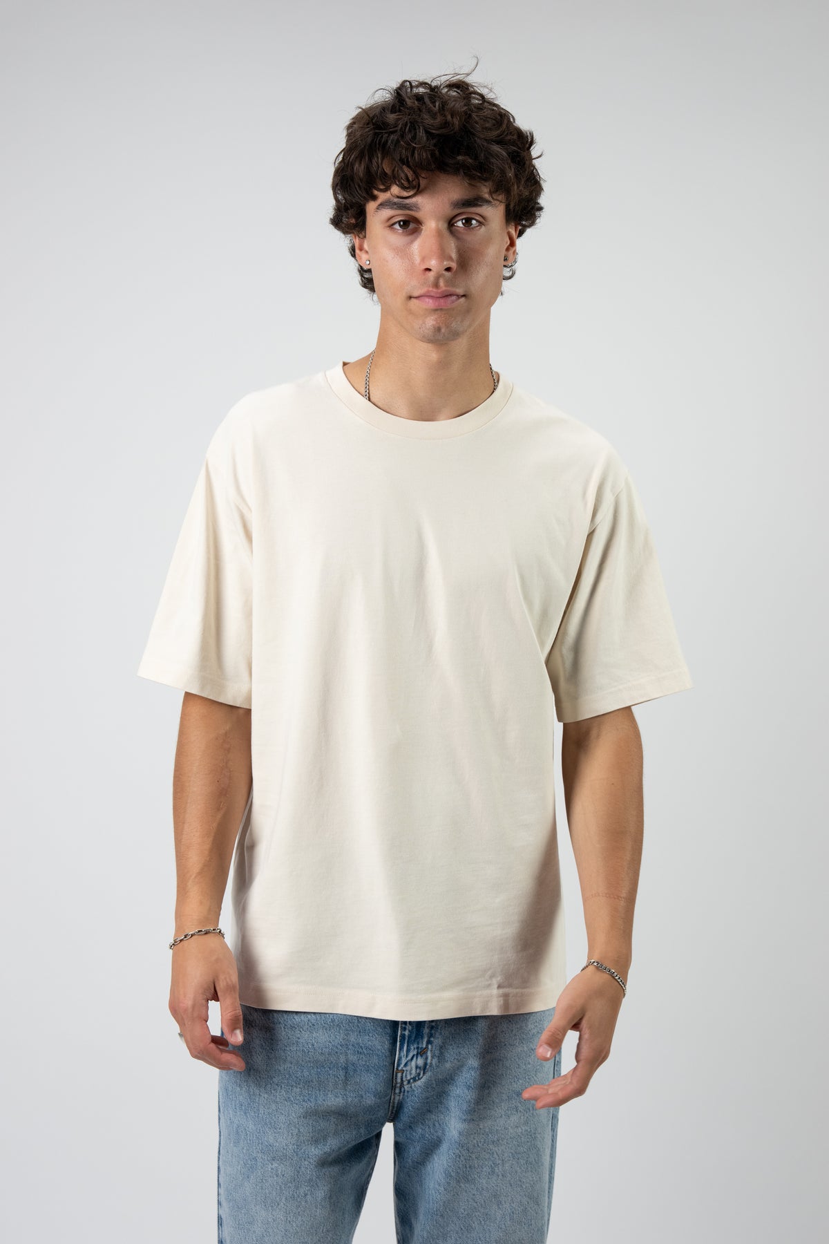 Model: Mateo, Size: Medium, Height: 6'1½"
#color_whitecap