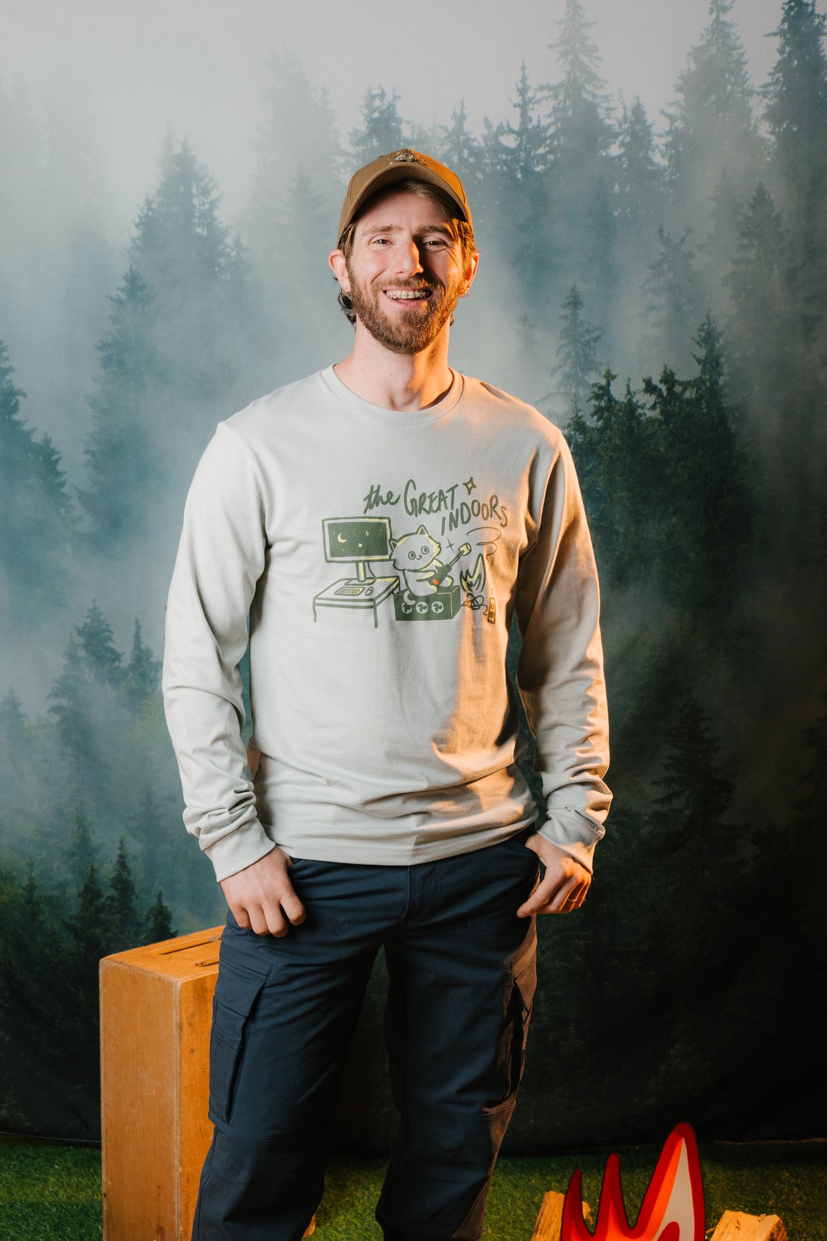 Model: Linus, Height: 11 iphones tall (5’6”),Size: Medium
