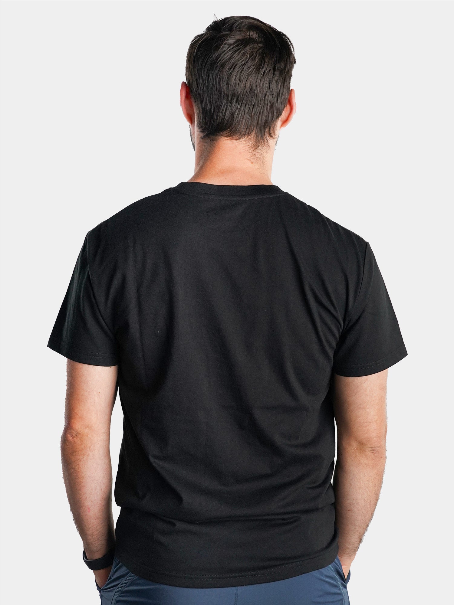 Model: James Strieb, Size: Medium, Height: 5’9”/175cm