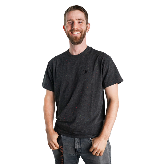 Model: Linus, Size: Medium, Height: 5’6”/168cm