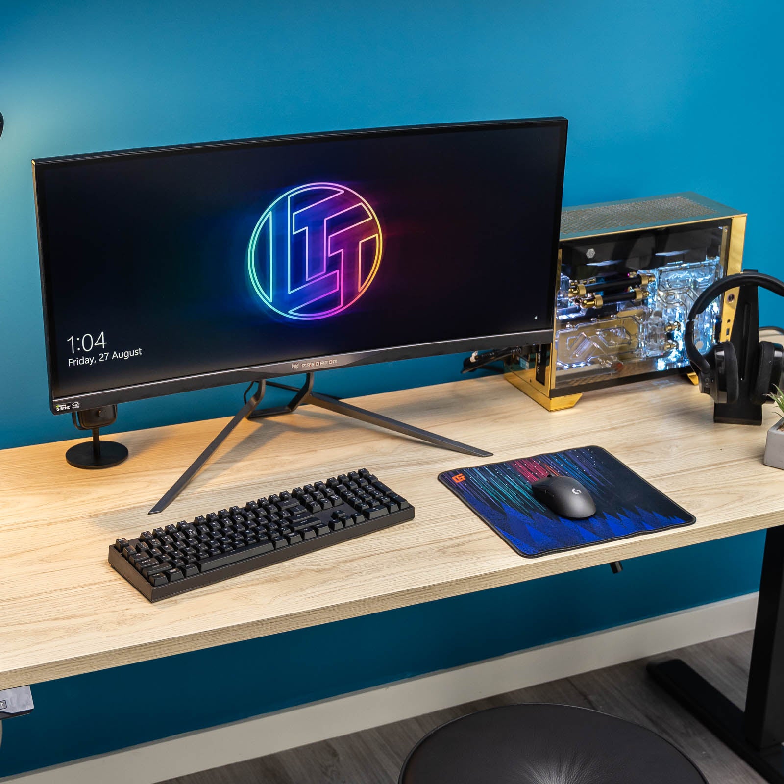 LTT Northern Lights Desk Pad