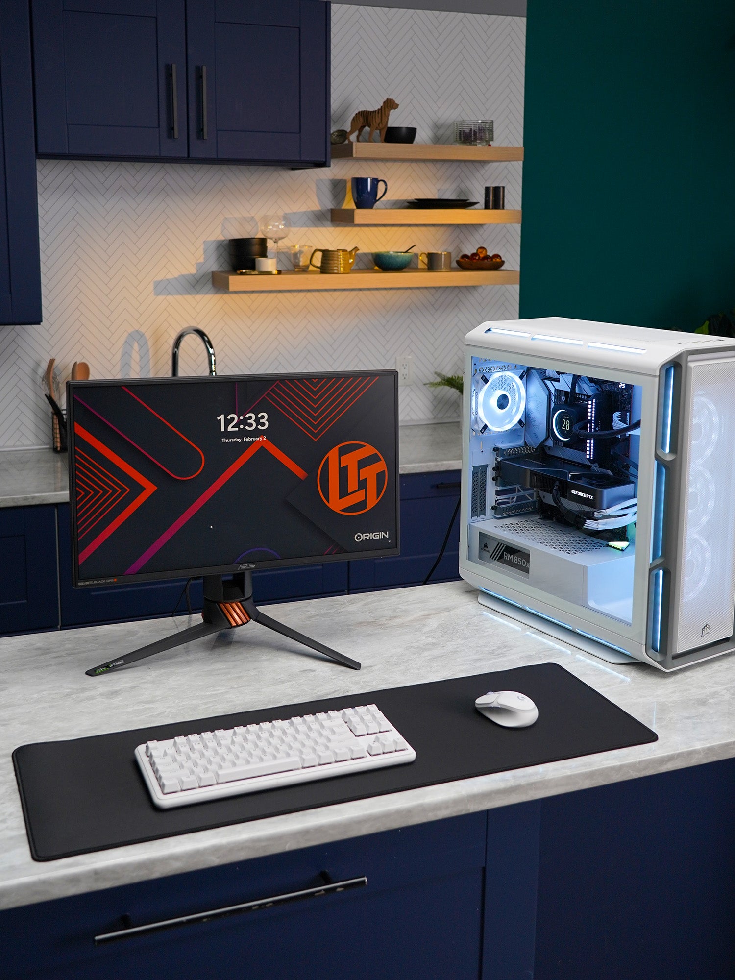 LTT Stealth Desk Pad