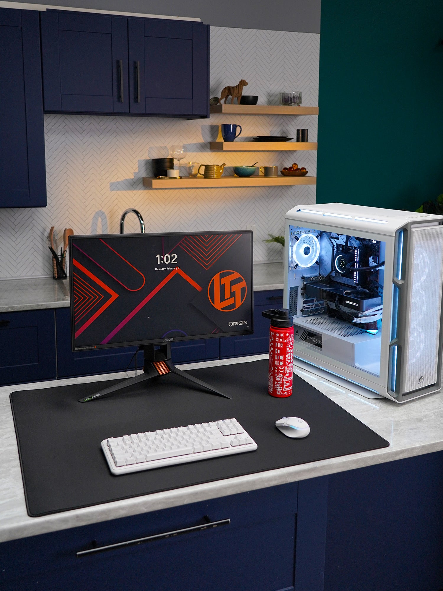 LTT Stealth Desk Pad