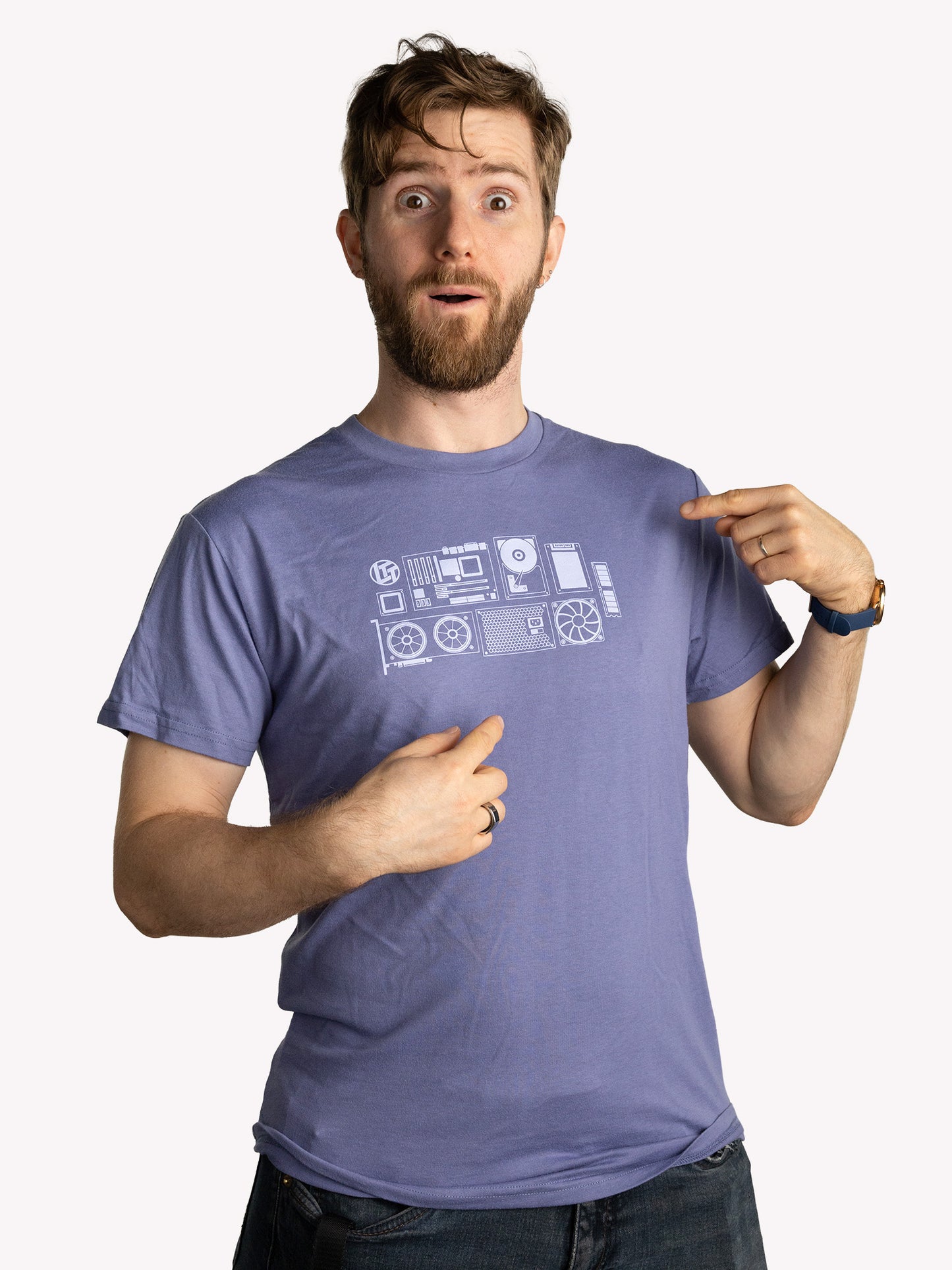 Model: Linus, Size: Medium, Height: 5’6”/168cm