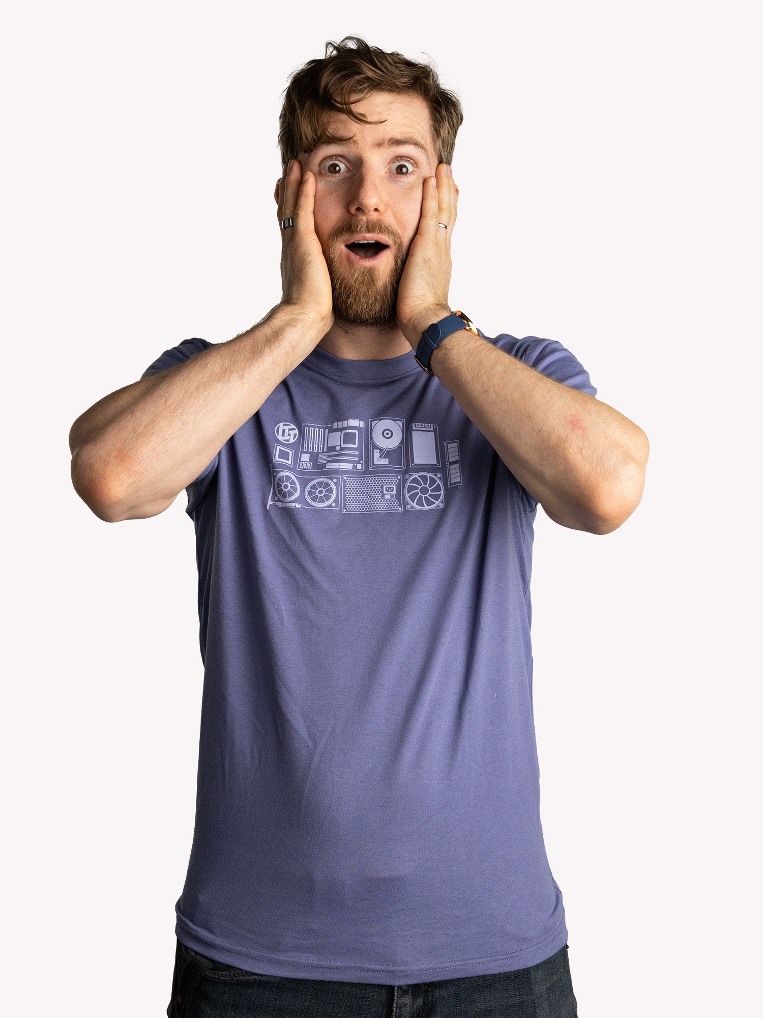 Model: Linus, Size: Medium, Height: 5’6”/168cm
