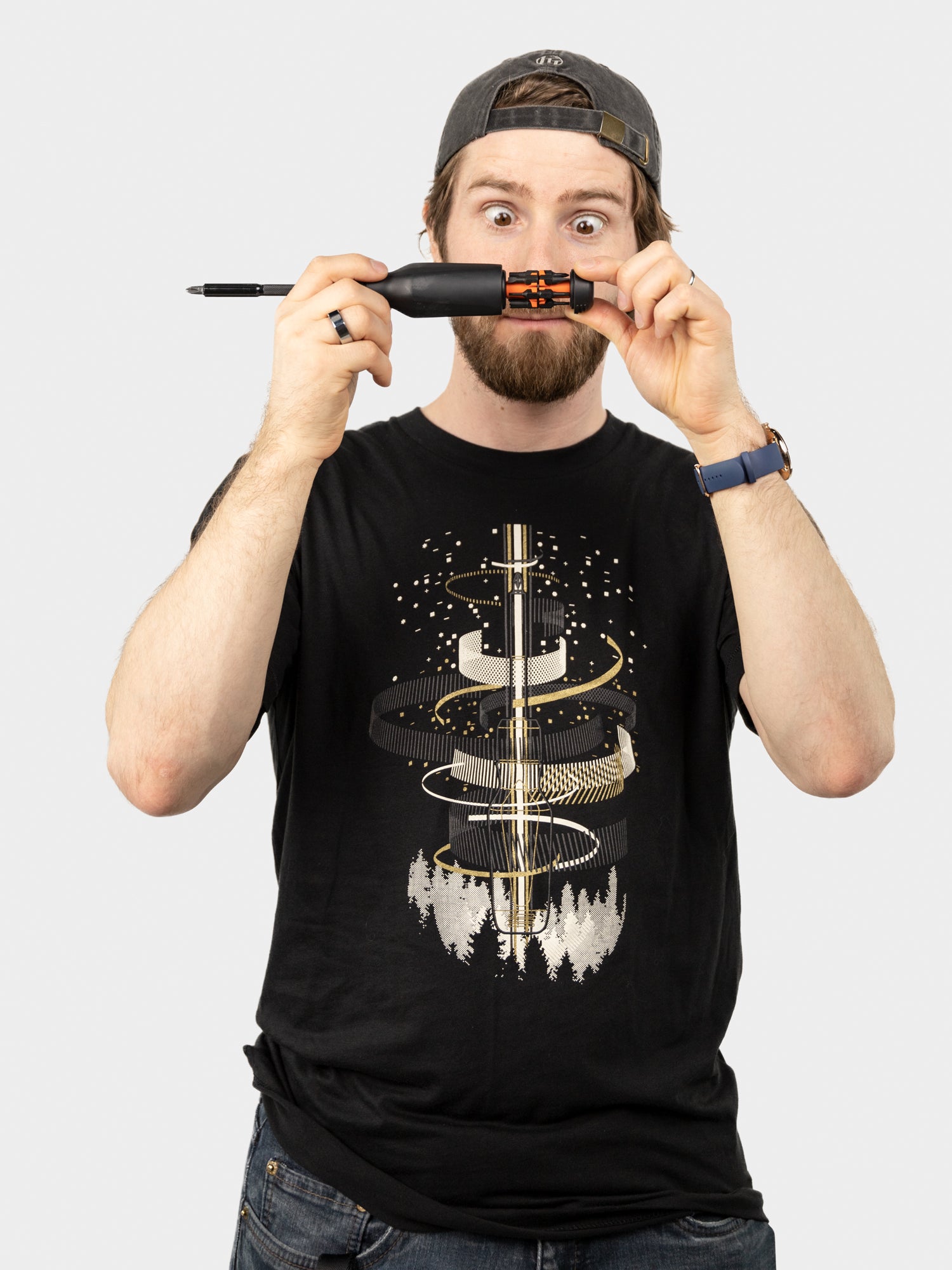 Model: Linus, Size: Medium, Height: 5’6”/168cm