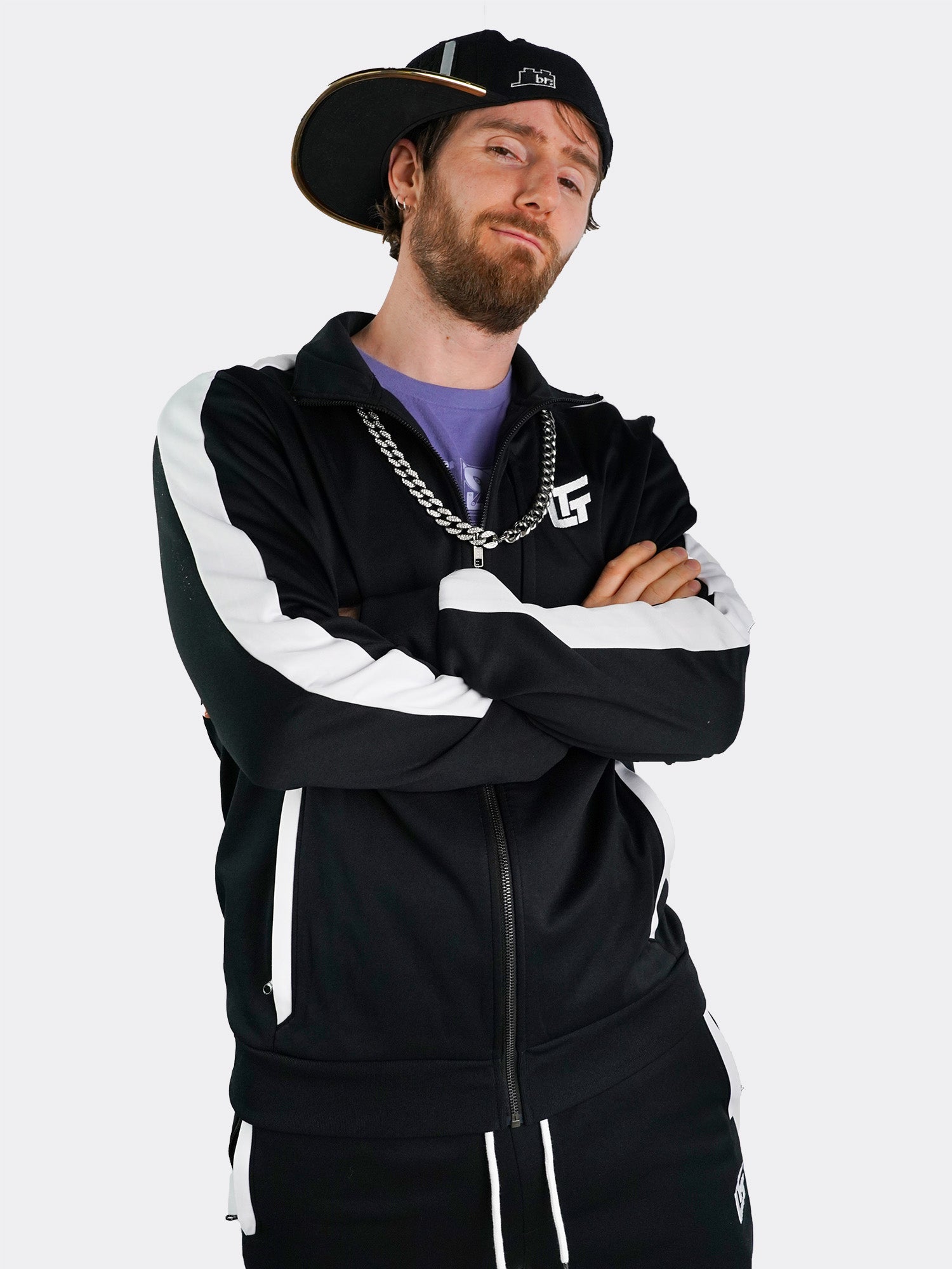 Model: Linus, Size: Medium, Height: 5’6”/168cm