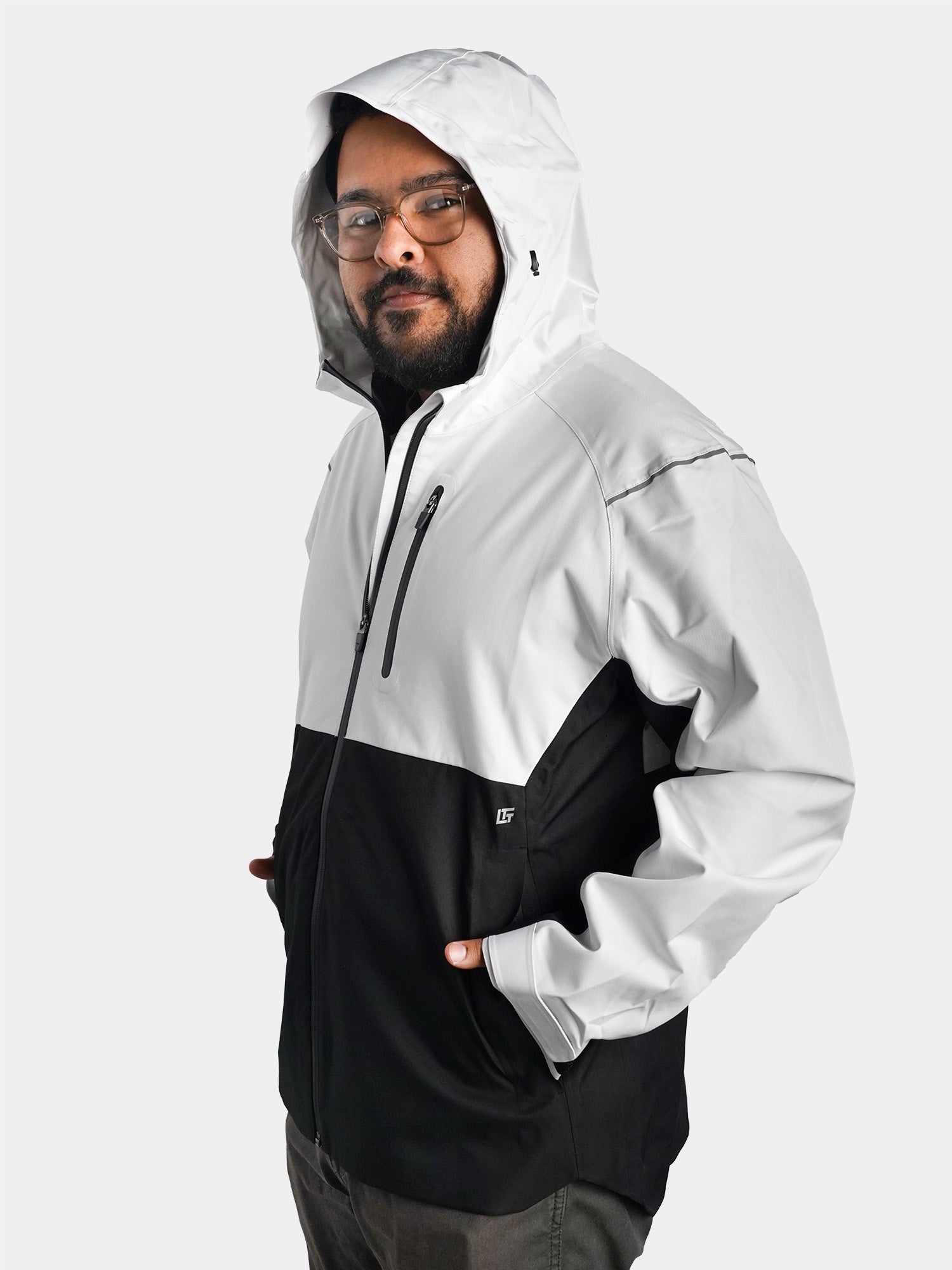 Model: Jake B, Size: X-Large, Height: 5’9”/175cm