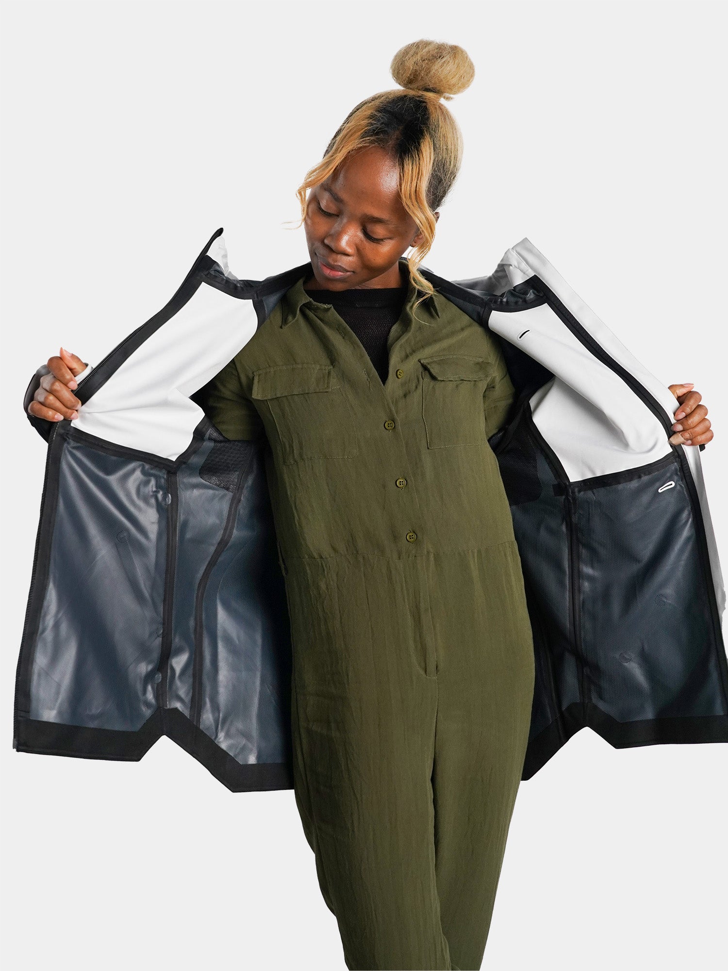 Model: Olamide, Size: Small, Height: 5’3”/160cm