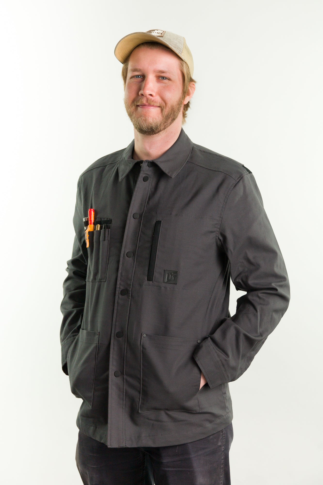 Model: Alex C, Size: Medium, Height: 6’/183cm