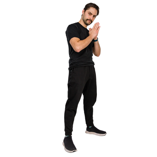 Model: James, Size: Medium / Mid-Length, Height: 5’9”/175cm