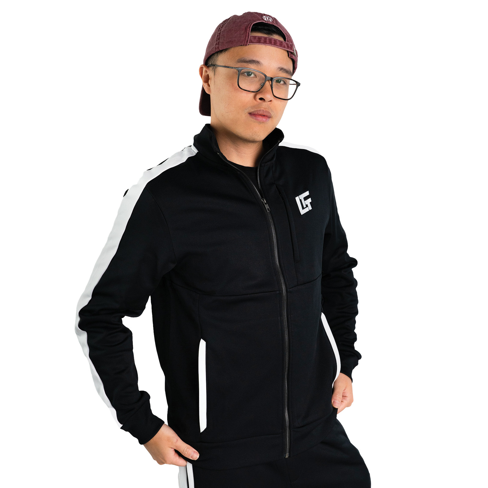 Model: Dennis, Size: Medium, Height: 5’7”/170cm